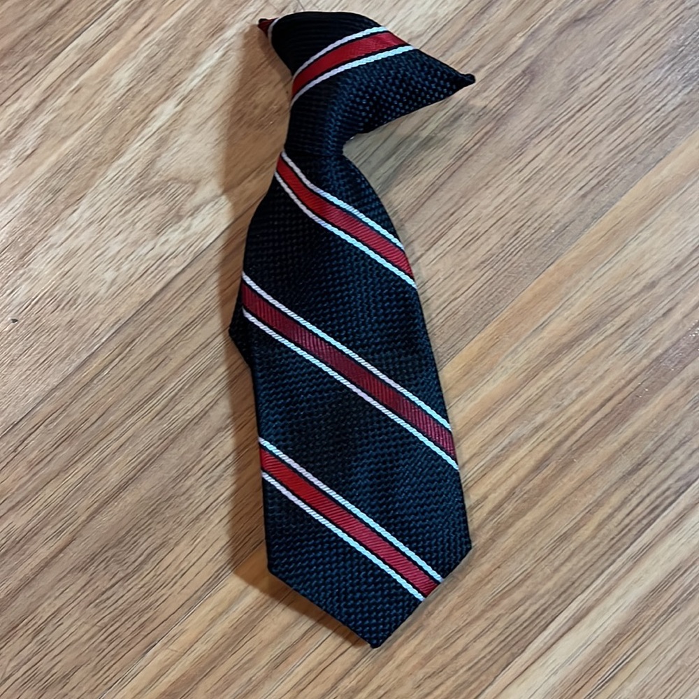 Lots of 14 clip on baby ties. These are not toddler size. - Picture 3 of 16